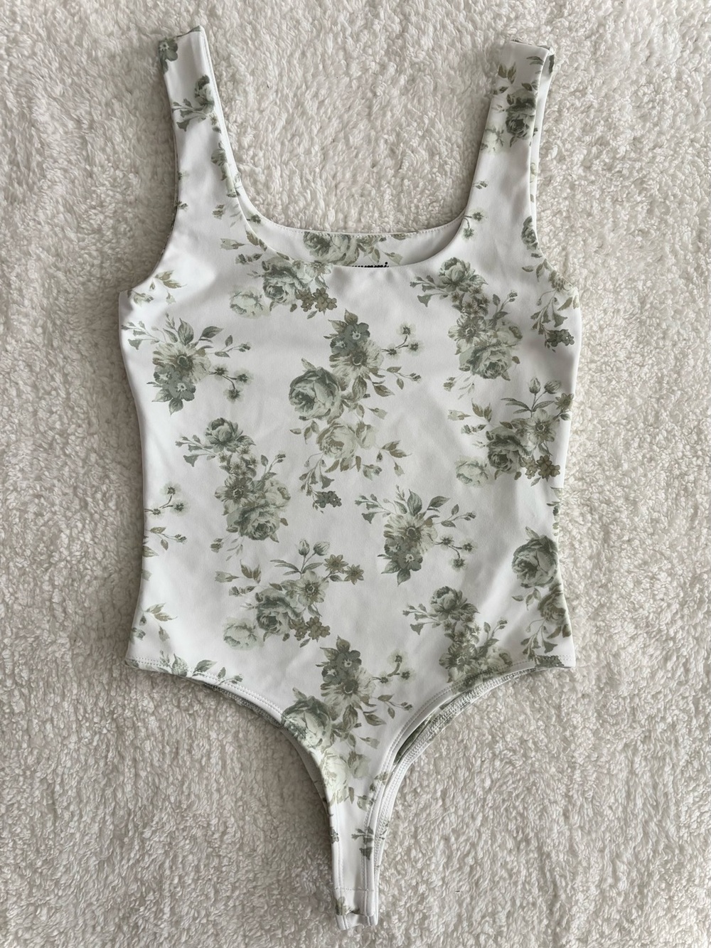 Francesca’s Floral Bodysuit Size S White Cottagecore Feminine Yummi